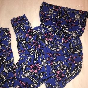 🎉 2 for $10 🎉 Floral designed strapless jumpsuit